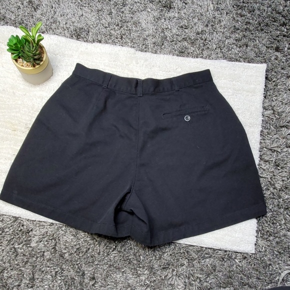DOCKERS HIGH WAISTED SHORTS 14/32 waist - Picture 2 of 3